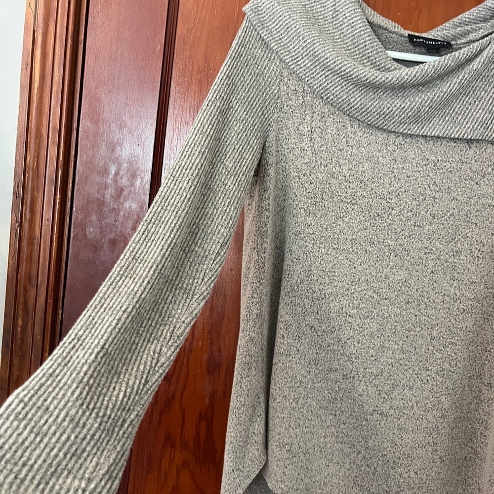 Fortune + Ivy Elegant Gray Cowl Neck Sweater with Button Details. BRAND NEW - Picture 5 of 8